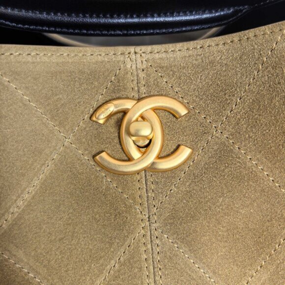 Chanel bag - Picture 3 of 8